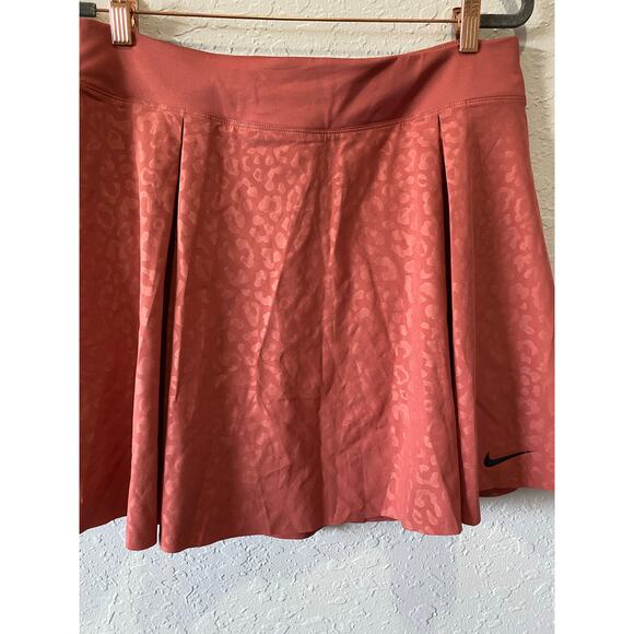 NIKE STANDARD FIT PINKSICLE LEOPARD PRINT EMBOSSED PLEATED TENNIS SKORT XL - Picture 3 of 9